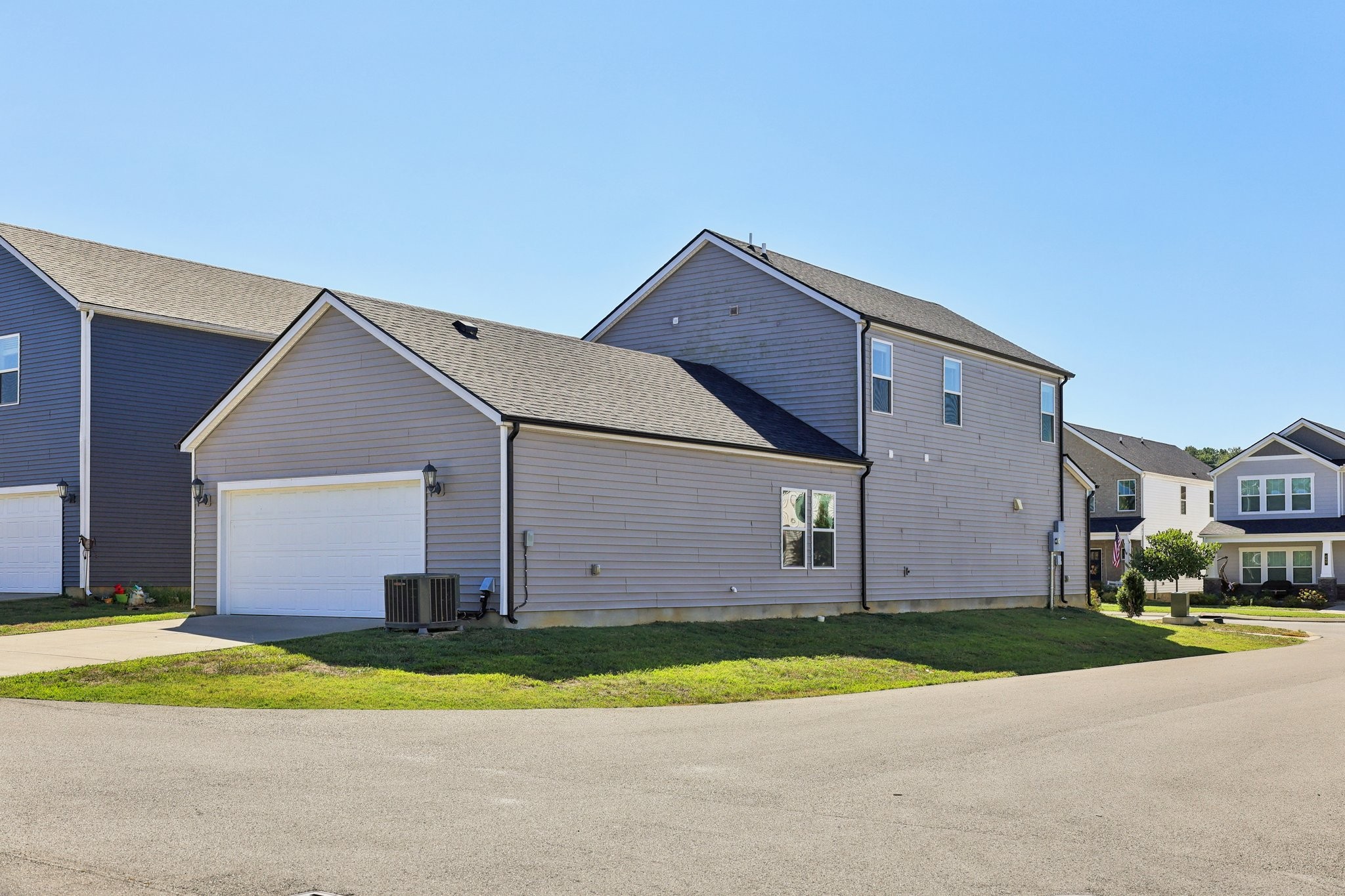668 Taylor Bend Columbia, TN 38401 - Photo 34 of 35 a house view with a yard
