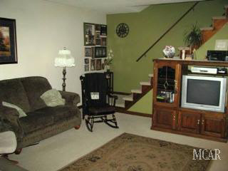 7951 Dixon Road Monroe, MI 48161 - Photo 5 of 16 20102241-4.JPG
