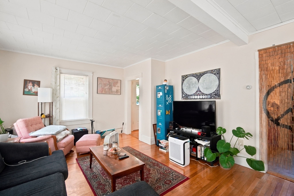 33-37 Cottage Street Amherst, MA 01002 - Photo 5 of 37