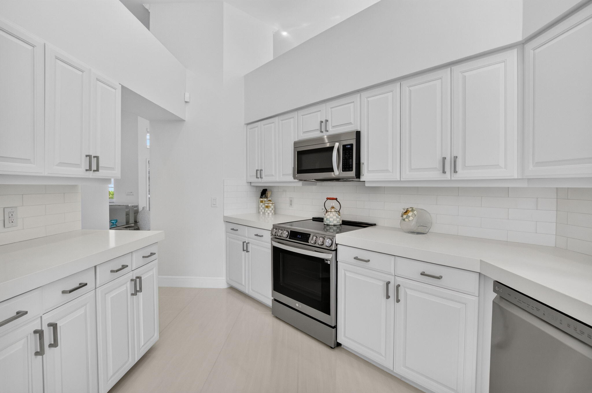 6356 Northwest 25th Way Boca Raton, FL 33496 - Photo 21 of 61 23-web-or-mls-DSC_2282