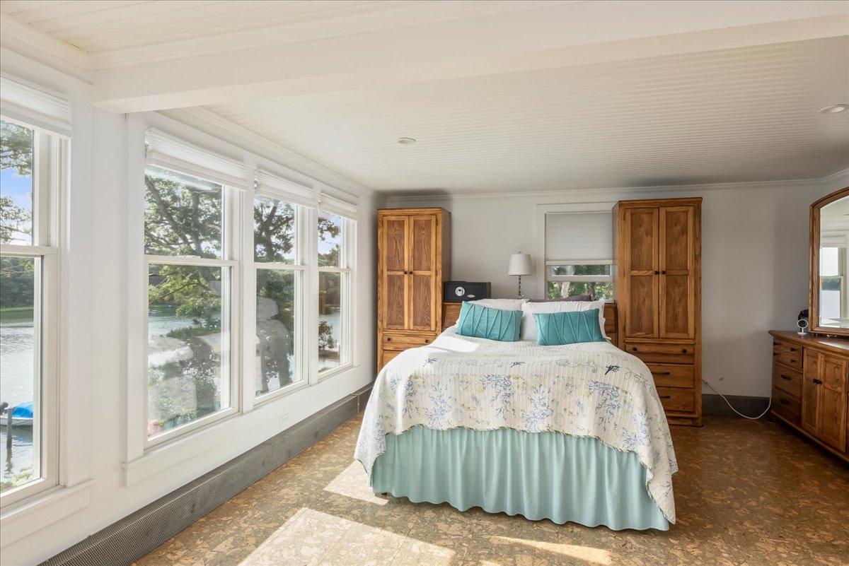 124 Seapit Road East Falmouth, MA 02536 - Photo 18 of 48 16-Main Bedroom