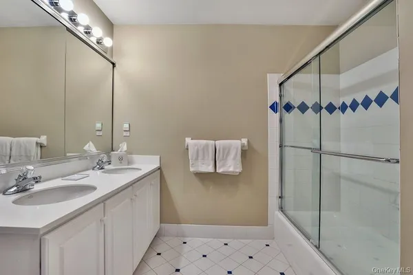 $11,500 | 8 Caruso Place, Armonk, NY 10504