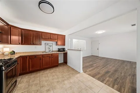 $550,000 | 3598 Green Pine Way, Suwanee, GA 30024