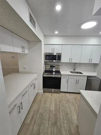 $2,275 | 19800 Southwest 103rd Court, Unit 201, Cutler Bay, FL 33157