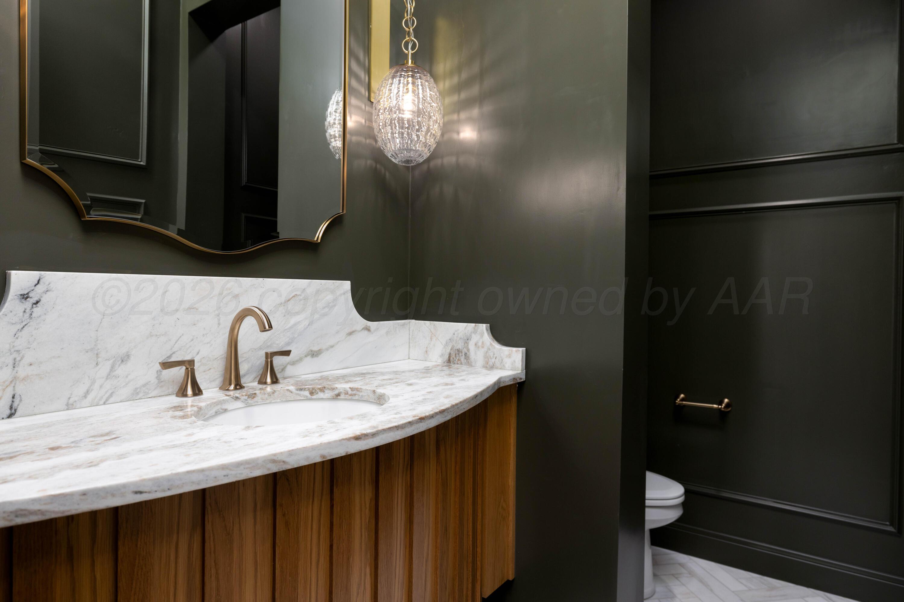 4501 North Rocking Chair Lane Amarillo, TX 79124 - Photo 16 of 44 Guest Bathroom