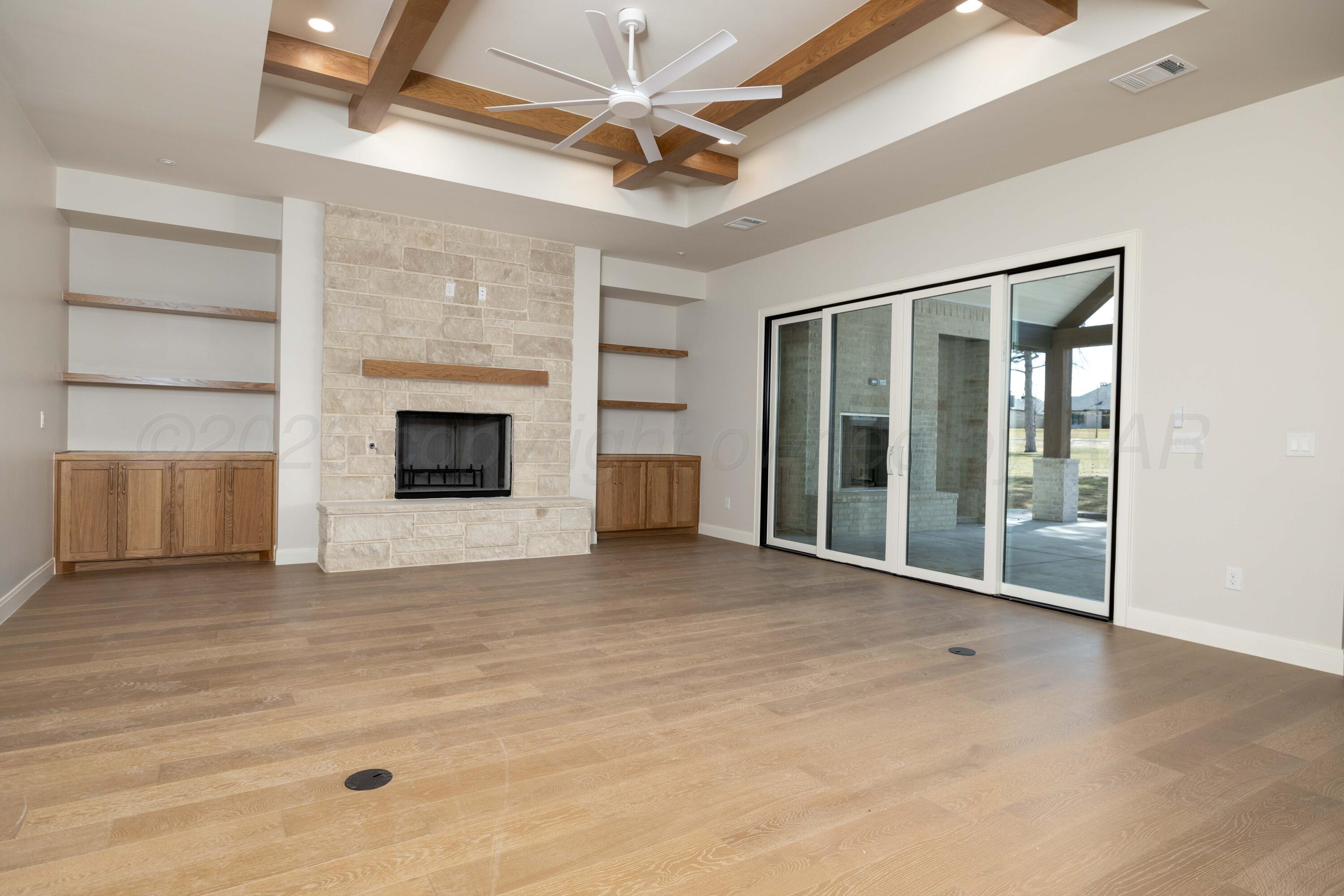 4501 North Rocking Chair Lane Amarillo, TX 79124 - Photo 5 of 44 Living Area