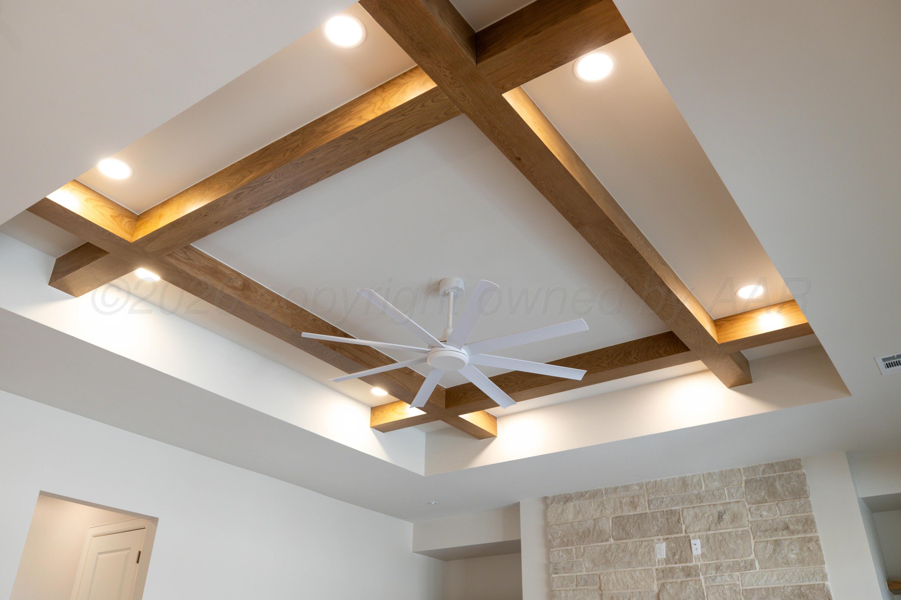 4501 North Rocking Chair Lane Amarillo, TX 79124 - Photo 7 of 44 Living Area