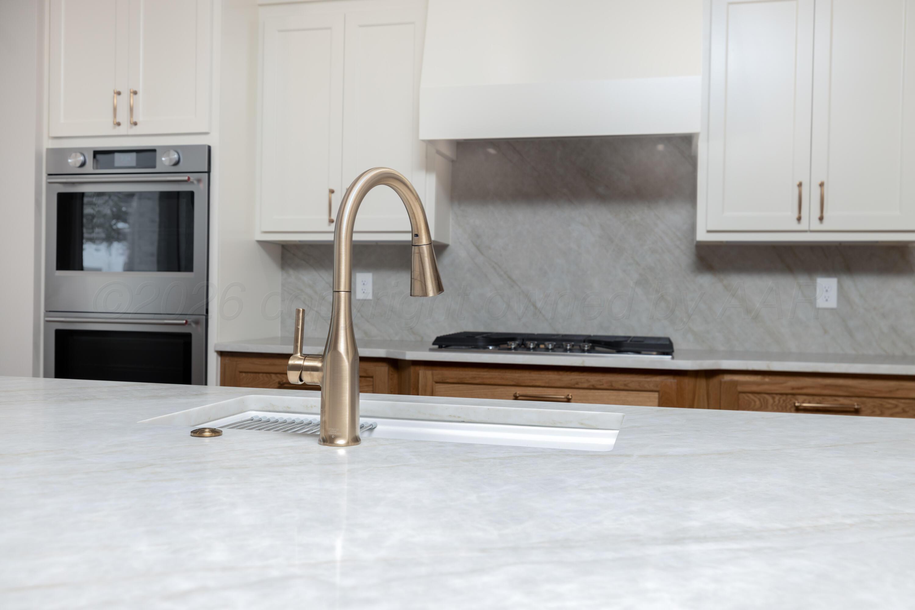 4501 North Rocking Chair Lane Amarillo, TX 79124 - Photo 9 of 44 Kitchen