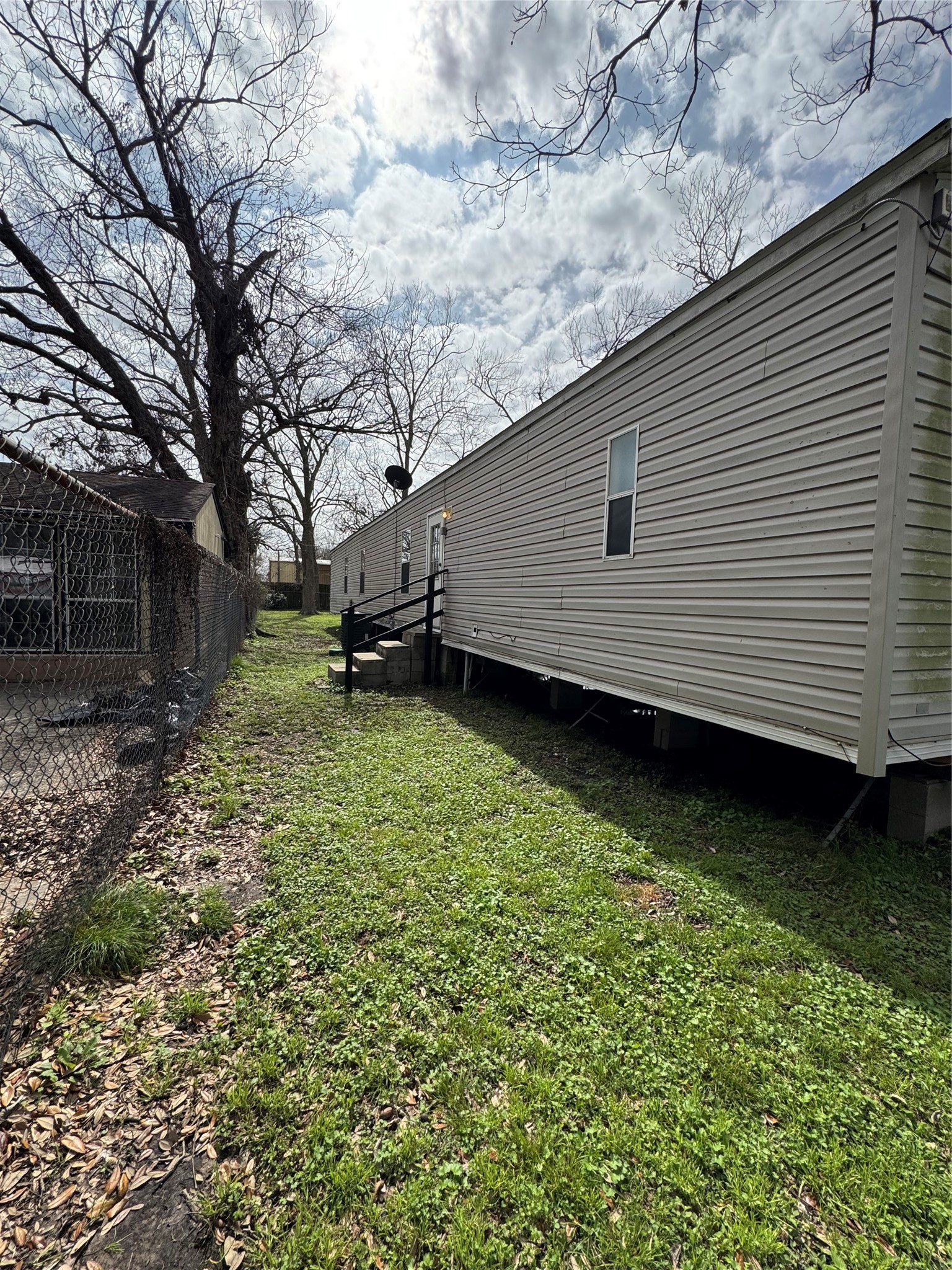 1810 Connorvale Road Houston, TX 77039 - Photo 4 of 23 a backyard of a house with lots of green space