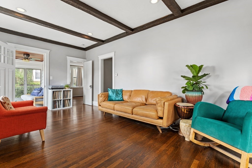 16 Sutcliffe Road Lynn, MA 01904 - Photo 4 of 34 Gallery Image 4