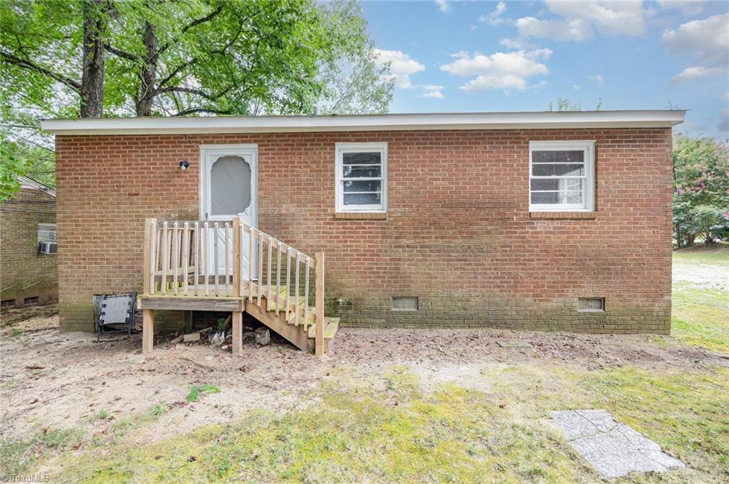 306 Avery Avenue High Point, NC 27265 - Photo 15 of 36