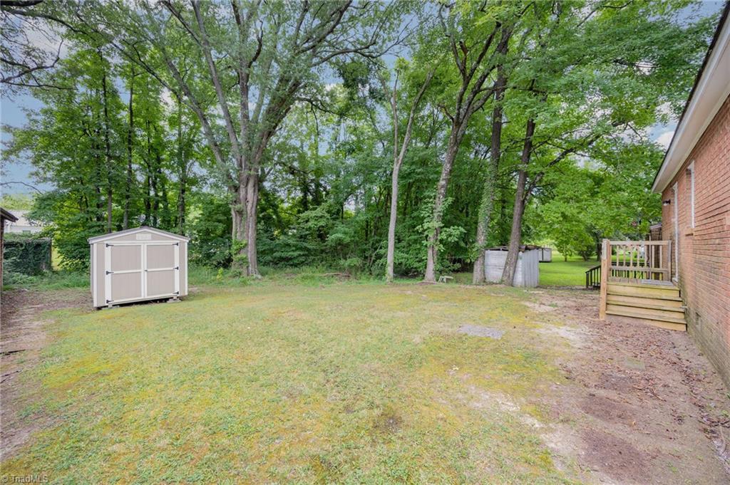 306 Avery Avenue High Point, NC 27265 - Photo 16 of 36