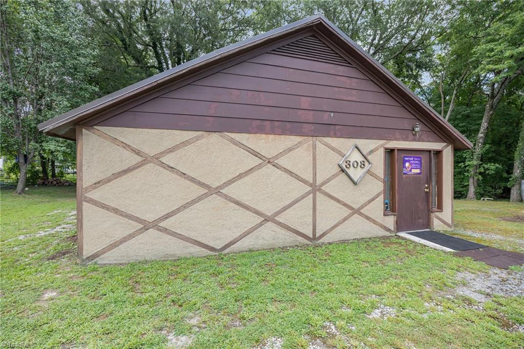 306 Avery Avenue High Point, NC 27265 - Photo 19 of 36