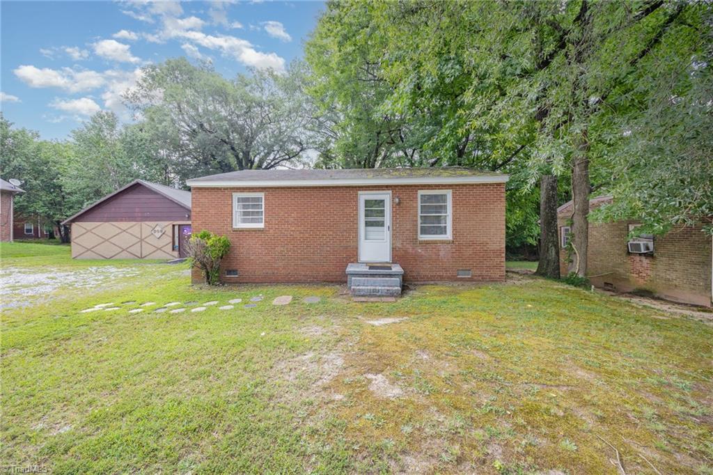 306 Avery Avenue High Point, NC 27265 - Photo 2 of 36