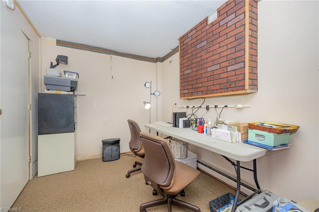 306 Avery Avenue High Point, NC 27265 - Photo 30 of 36