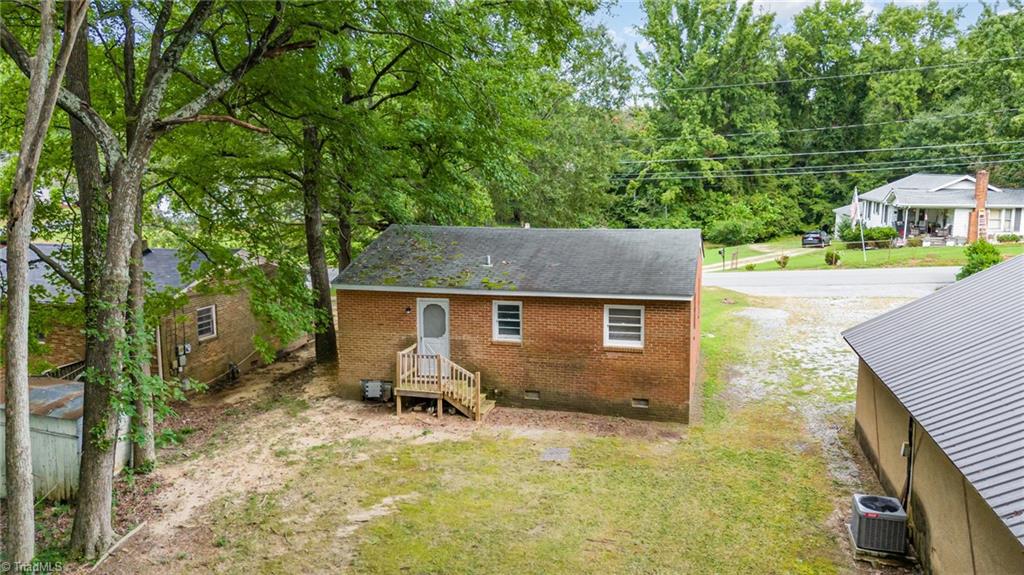 306 Avery Avenue High Point, NC 27265 - Photo 33 of 36
