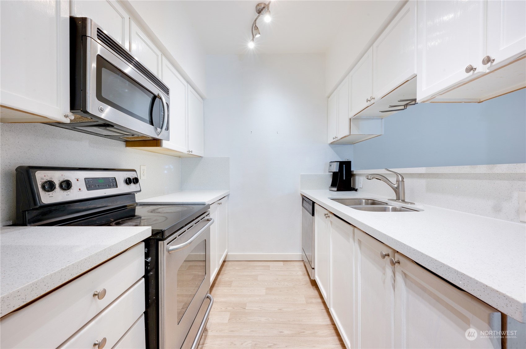 18930 Bothell Everett Highway, Unit H103 Bothell, WA 98012 - Photo 10 of 15