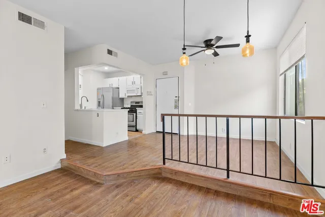 $454,000 | 19009 Sherman Way, Unit 22, Reseda, CA 91335