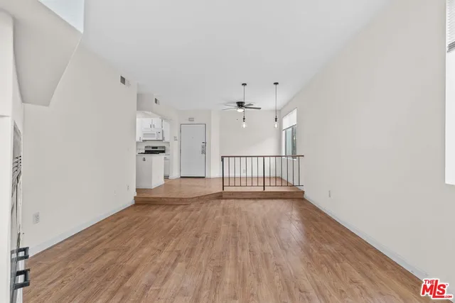 $454,000 | 19009 Sherman Way, Unit 22, Reseda, CA 91335