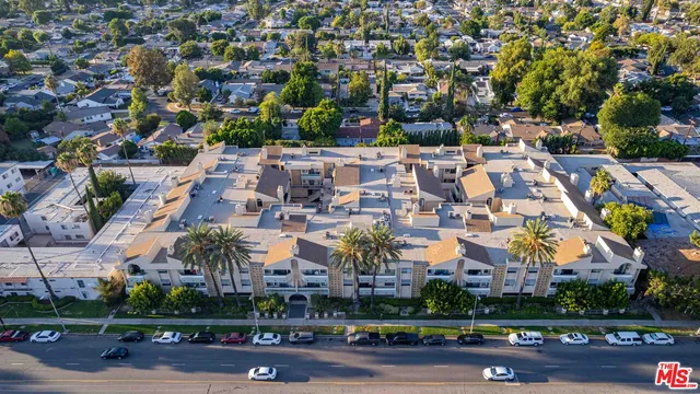 $454,000 | 19009 Sherman Way, Unit 22, Reseda, CA 91335