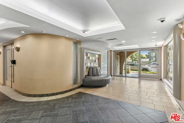 $454,000 | 19009 Sherman Way, Unit 22, Reseda, CA 91335