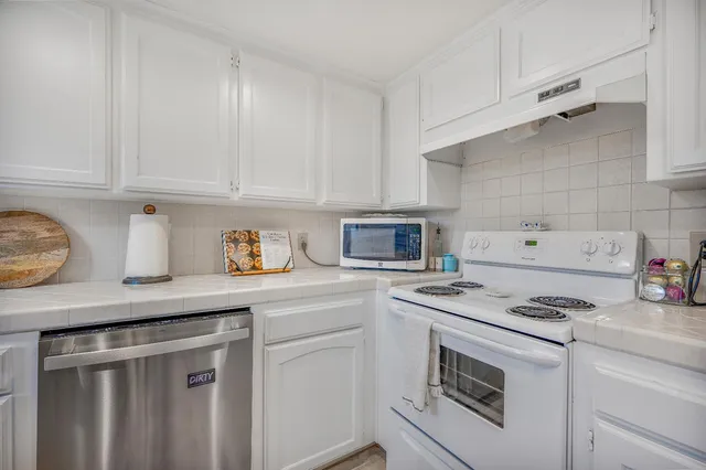 $450,000 | 9286 North Archie Avenue, Fresno, CA 93720