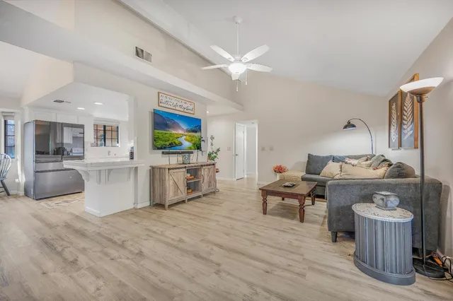 $450,000 | 9286 North Archie Avenue, Fresno, CA 93720