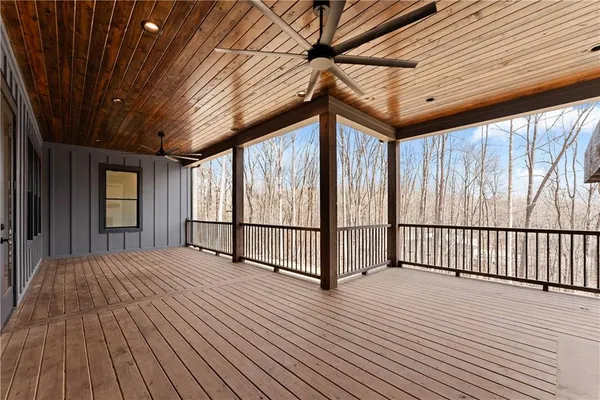 $995,000 | 3255 Tanners Mill Road, Gainesville, GA 30507