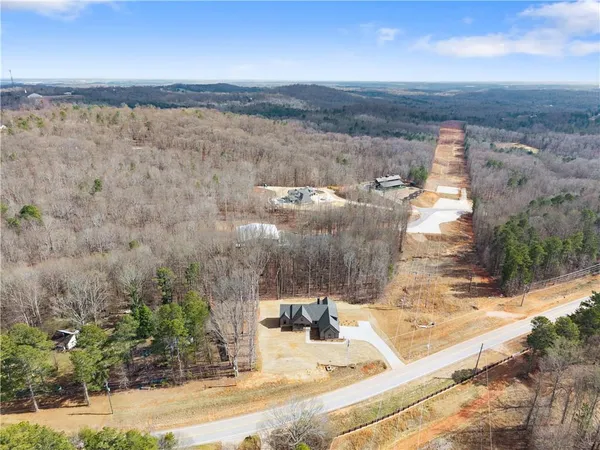 $995,000 | 3255 Tanners Mill Road, Gainesville, GA 30507