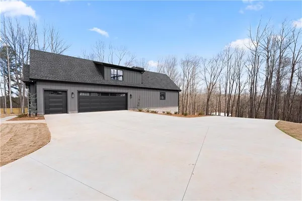 $995,000 | 3255 Tanners Mill Road, Gainesville, GA 30507