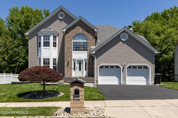 $999,000 | 19 Trish Court, Matawan, NJ 07747