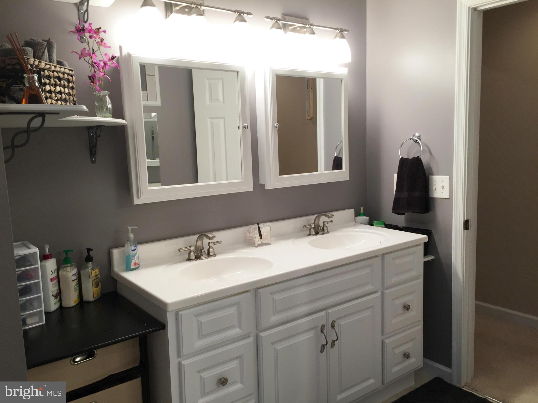 100 Frazier Road Warrenton, VA 20186 - Photo 18 of 30 Bath (Master)