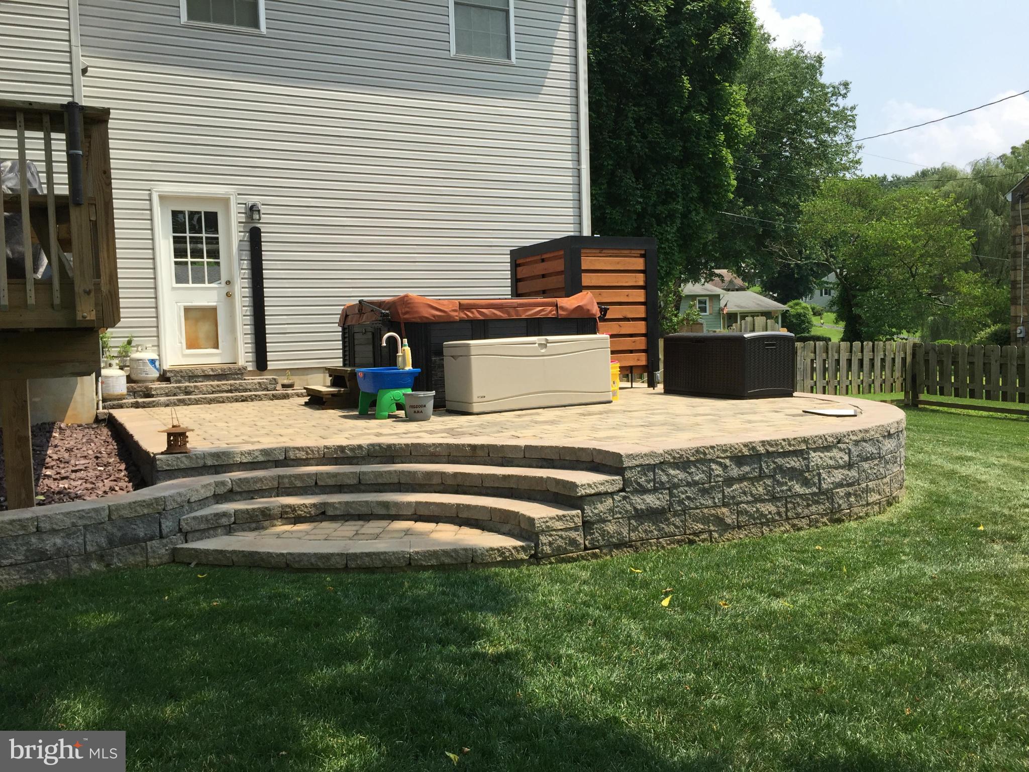 100 Frazier Road Warrenton, VA 20186 - Photo 28 of 30 Hot Tub & Shower