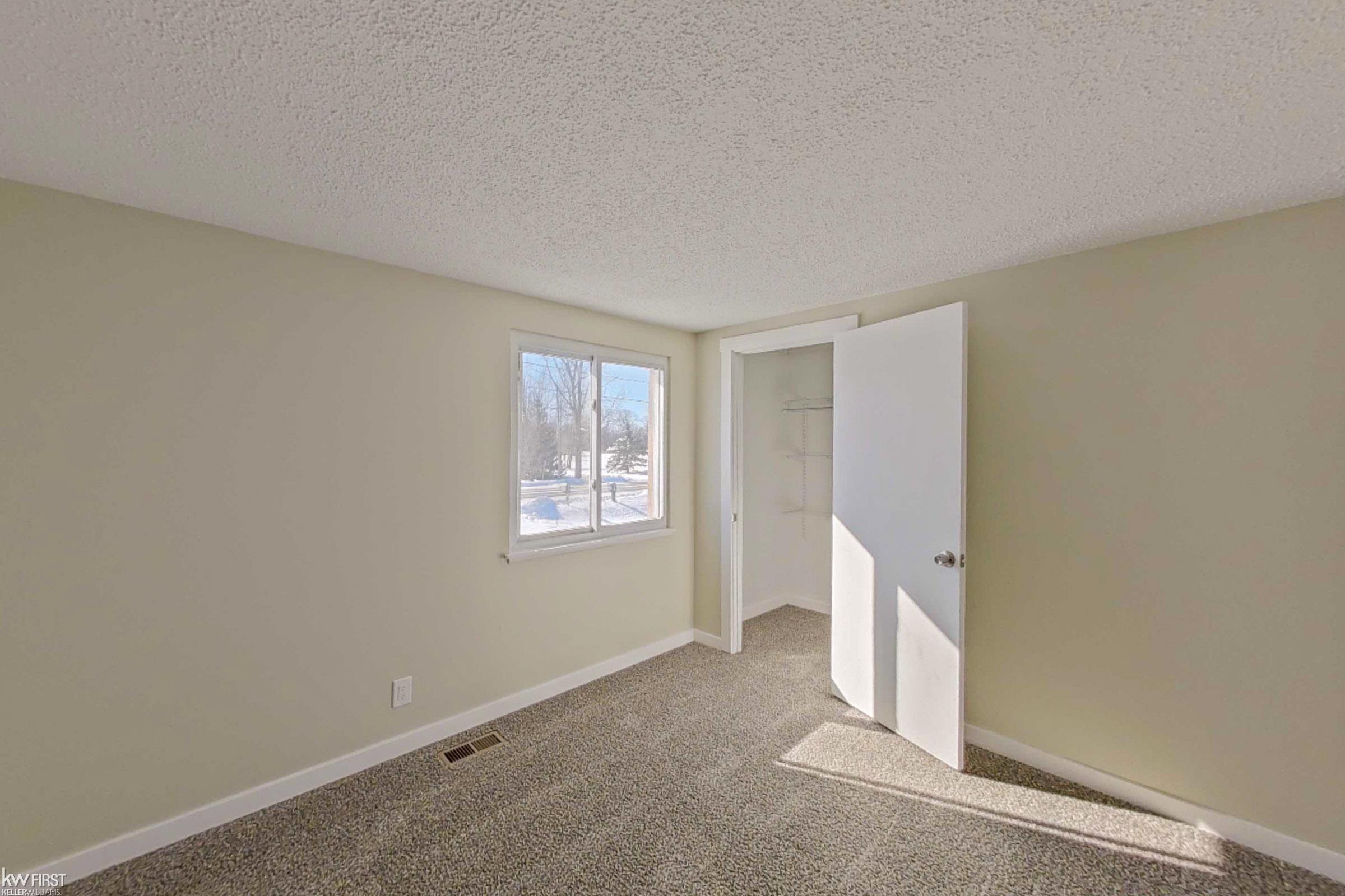 7447 East Bristol Road Davison, MI 48423 - Photo 16 of 37 50166842-4ddcca17-a0ea-401f-8a8e-ab2040eda54a.JPG