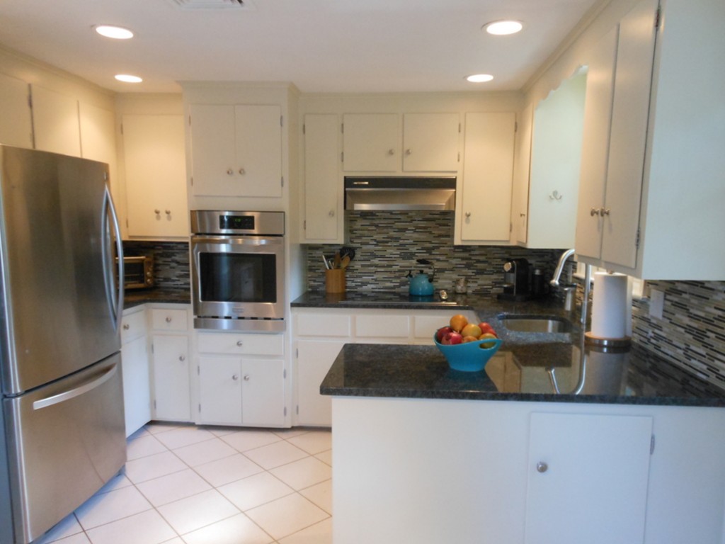 1364 Trapelo Road Waltham, MA 02451 - Photo 3 of 19