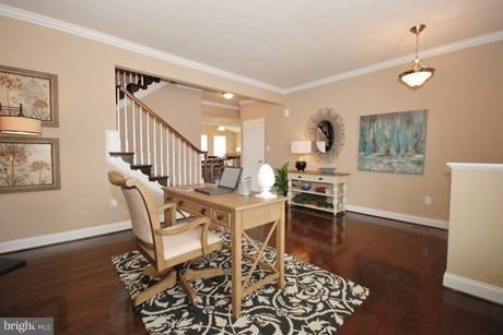 6729 Ridgecrest Road New Market, MD 21774 - Photo 6 of 17 Flex space/ office or dining room