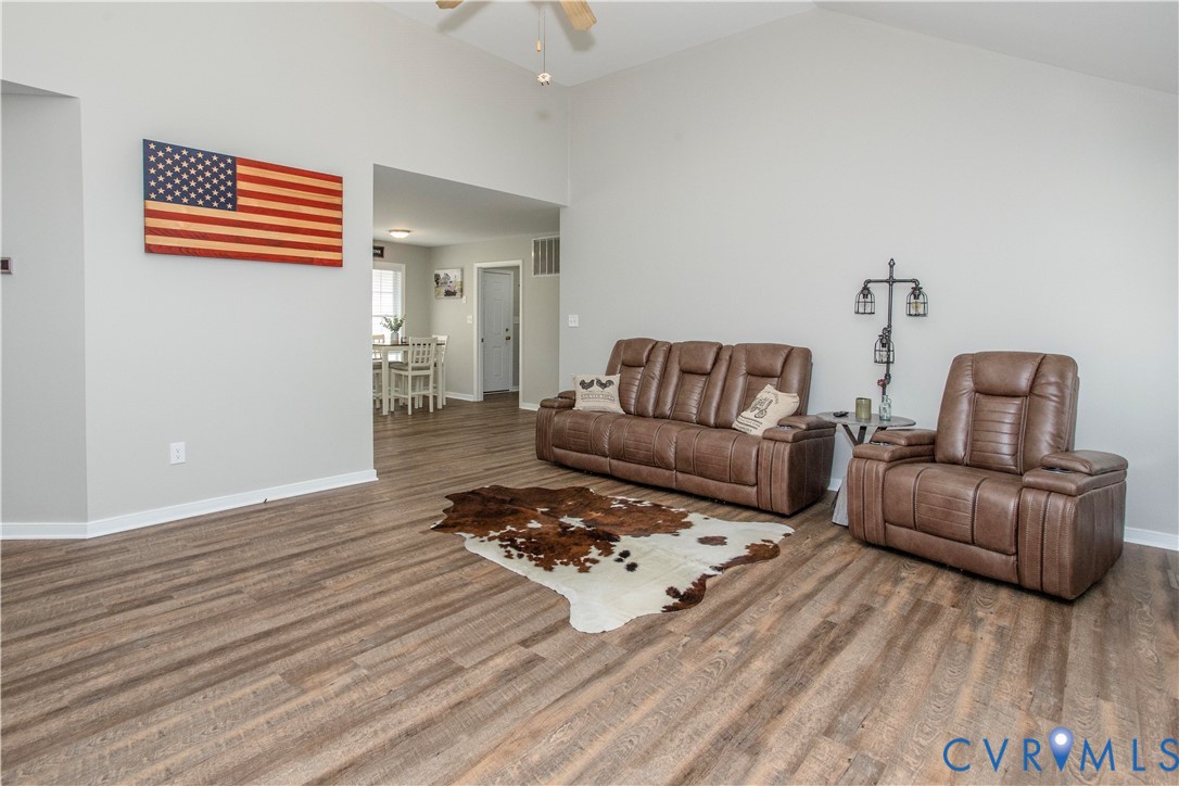 19924 Log Road Carson, VA 23830 - Photo 6 of 33