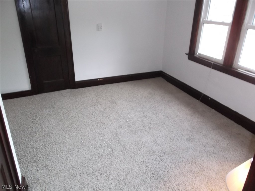 4143 Valley Road Cleveland, OH 44109 - Photo 16 of 28