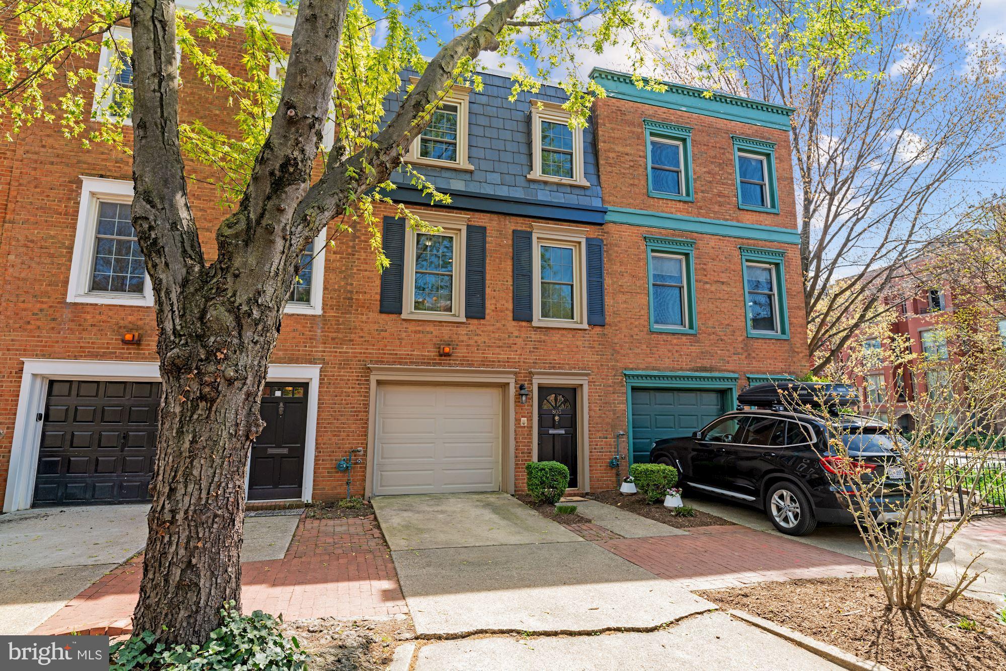 803 C Street Southeast Washington, DC 20003 - Photo 2 of 31