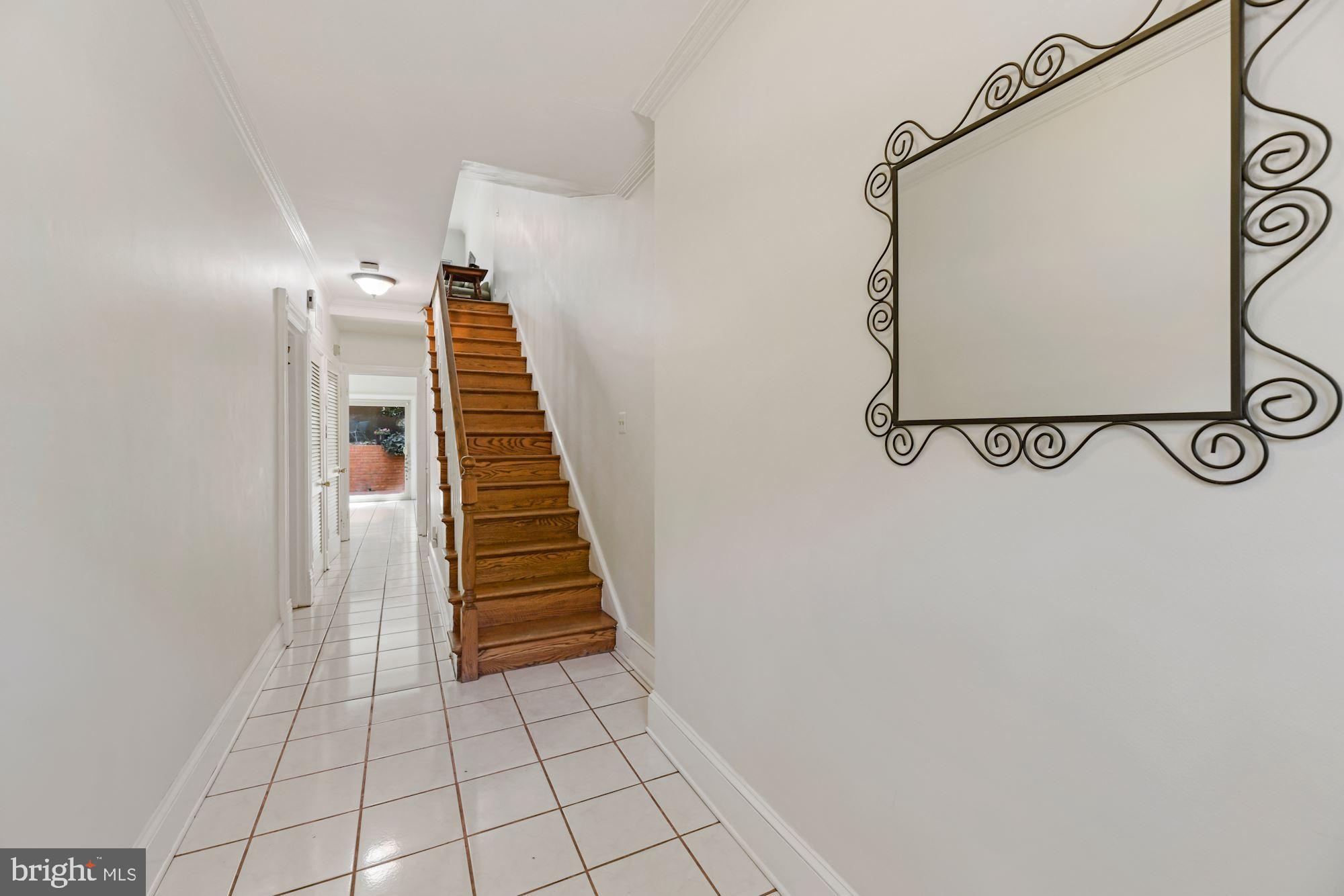 803 C Street Southeast Washington, DC 20003 - Photo 4 of 31