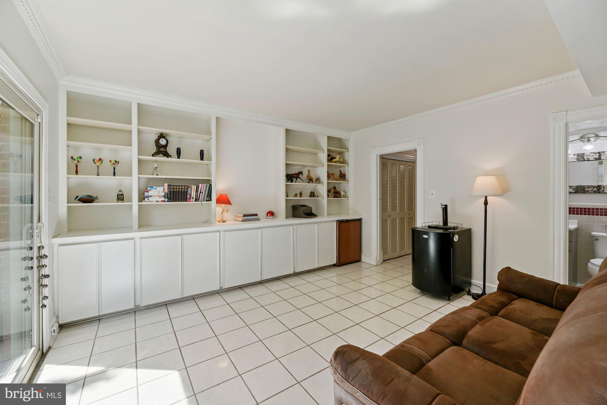 803 C Street Southeast Washington, DC 20003 - Photo 7 of 31