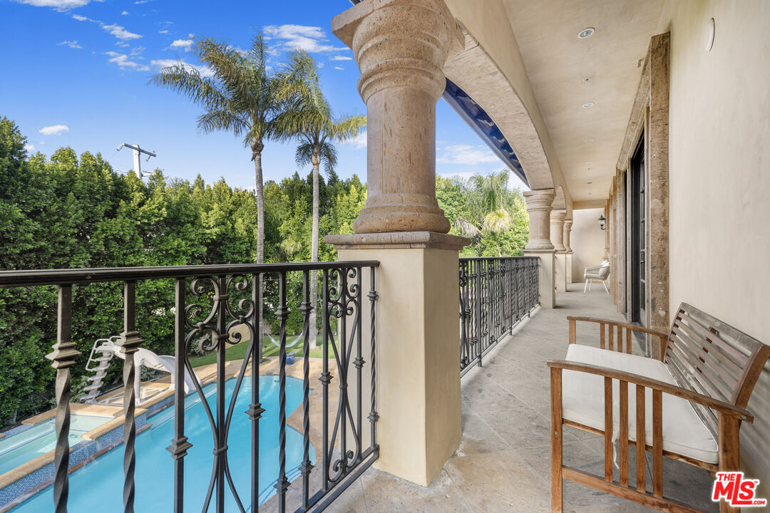 18607 Cassandra Street Tarzana, CA 91356 - Photo 31 of 58