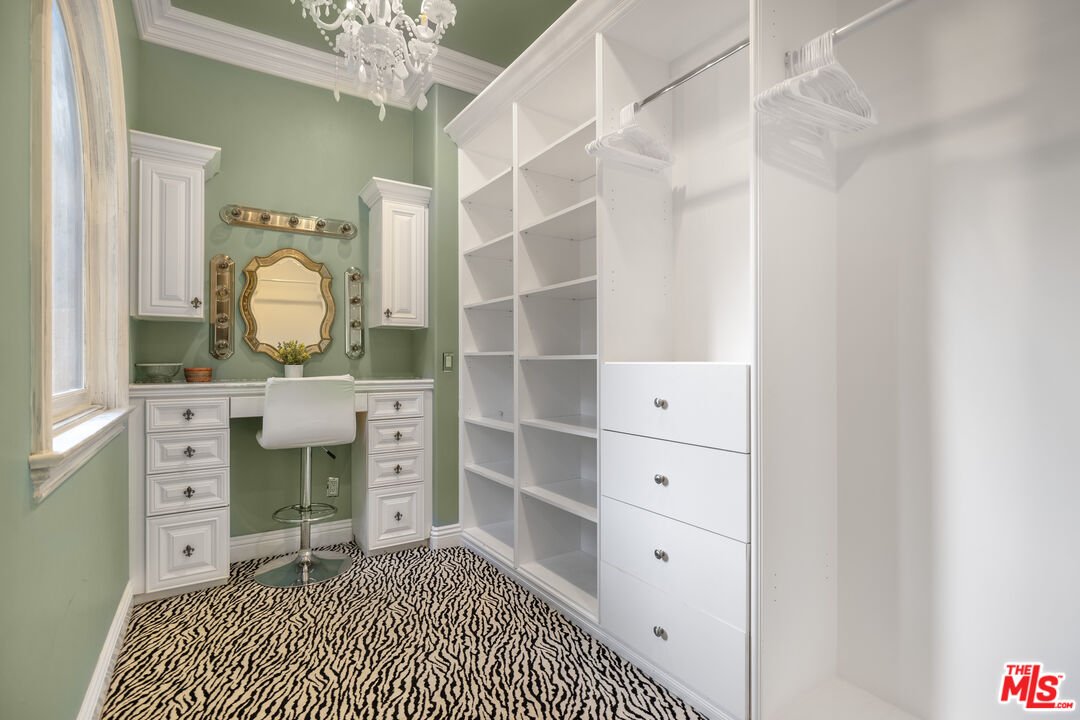 18607 Cassandra Street Tarzana, CA 91356 - Photo 36 of 58