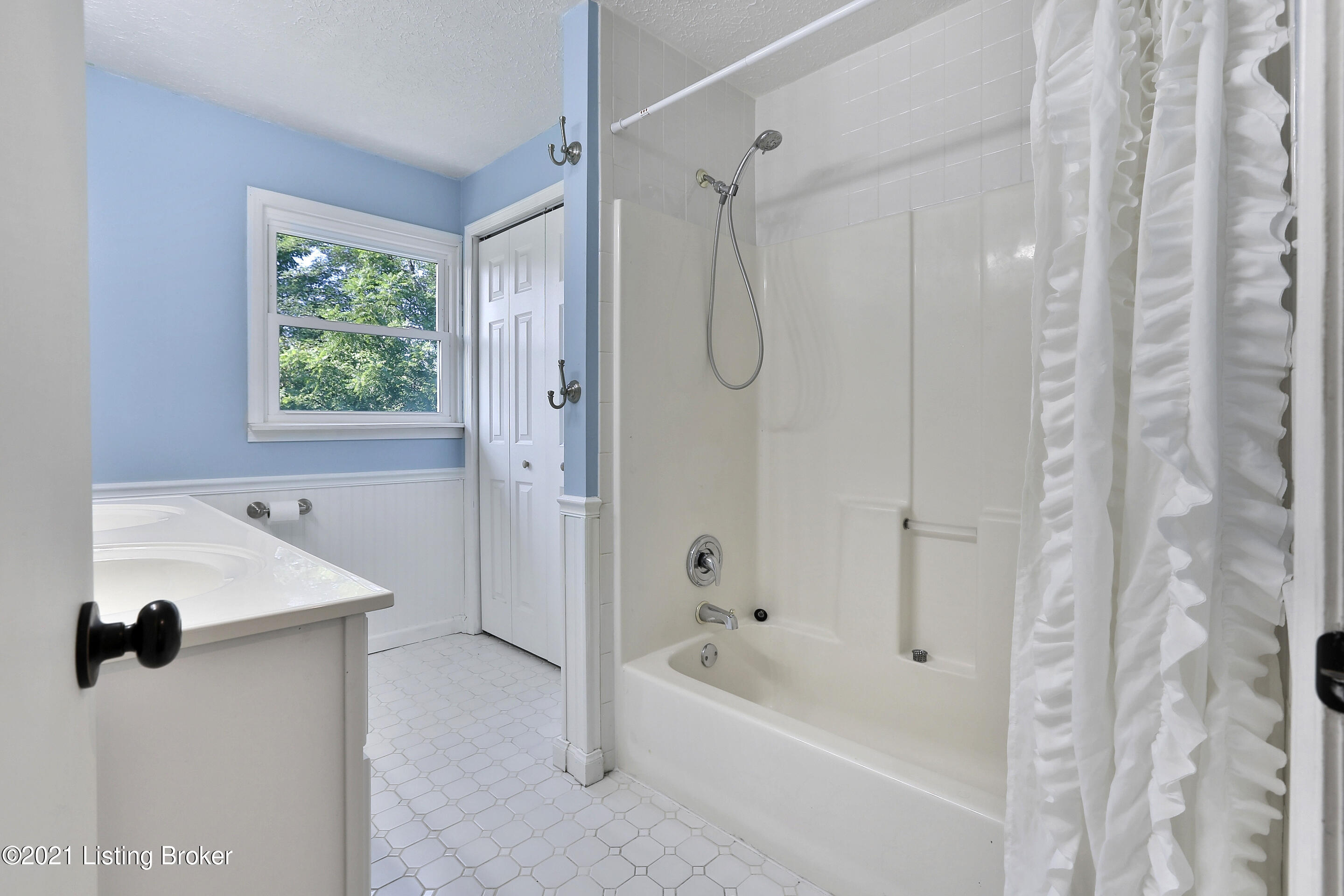 10297 Vigo Road Bagdad, KY 40003 - Photo 21 of 34 10297-vigo-017