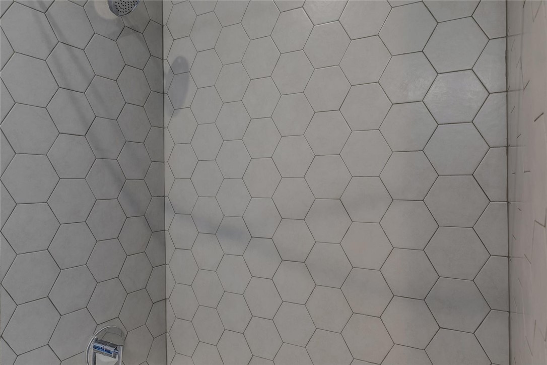 800 Embassy Drive, Unit 233 Austin, TX 78702 - Photo 23 of 40 a close up view of white marble wall