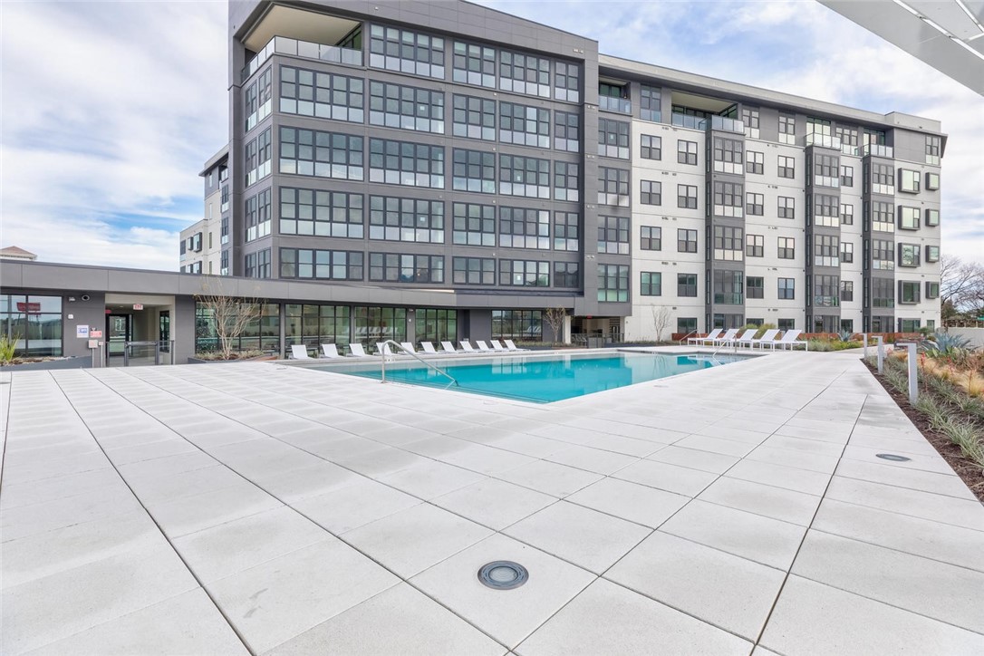 800 Embassy Drive, Unit 233 Austin, TX 78702 - Photo 36 of 40 a view of building with yard