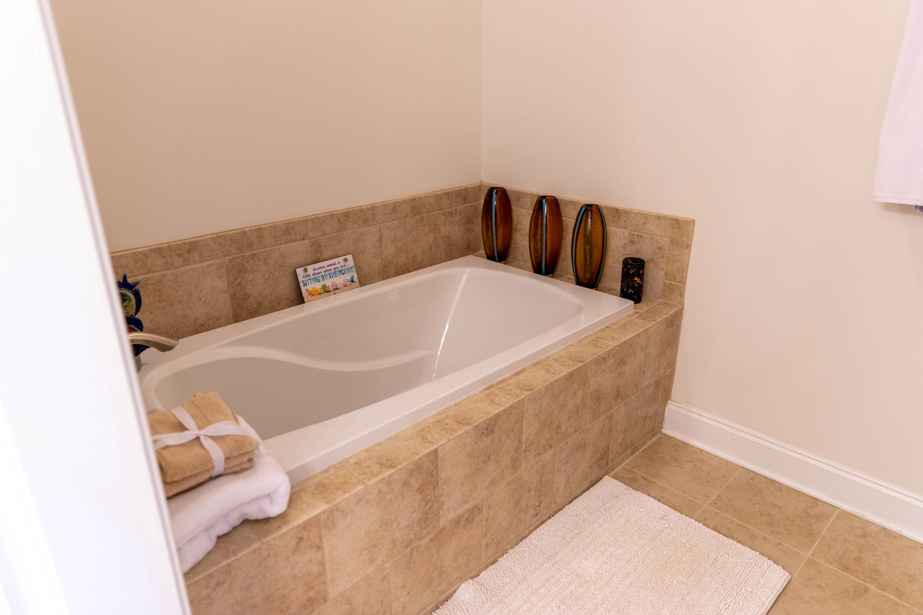 1277 Dingle Road Mount Pleasant, SC 29466 - Photo 16 of 31 master bath soaking tub