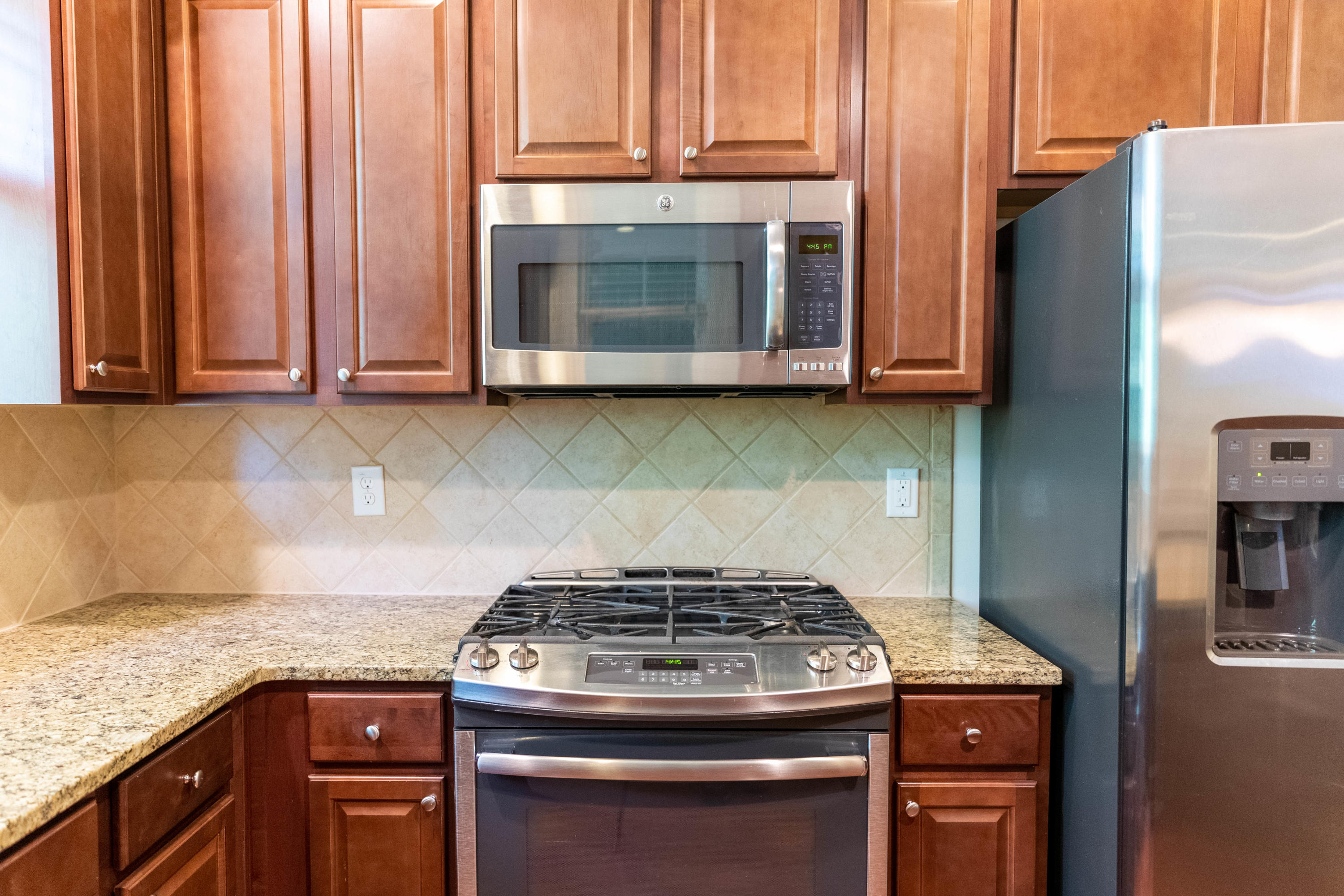 1277 Dingle Road Mount Pleasant, SC 29466 - Photo 9 of 31 kitchen