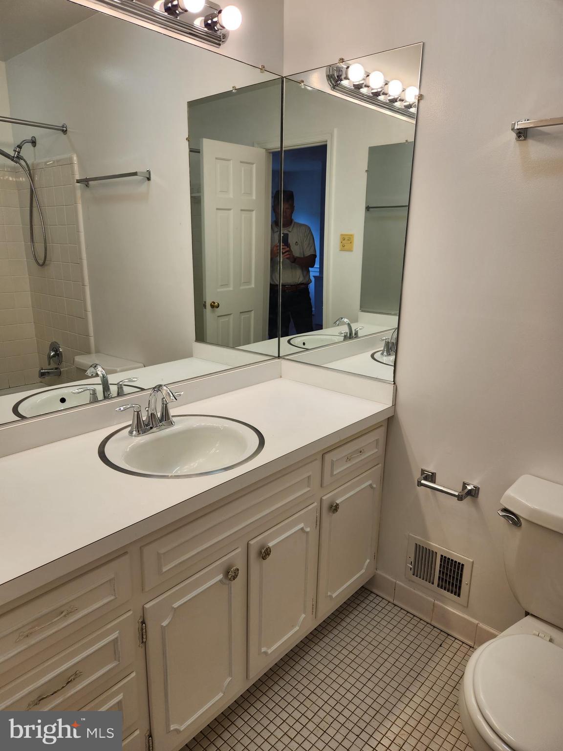 2000 Rectortown Road Delaplane, VA 20144 - Photo 13 of 15 Bathroom