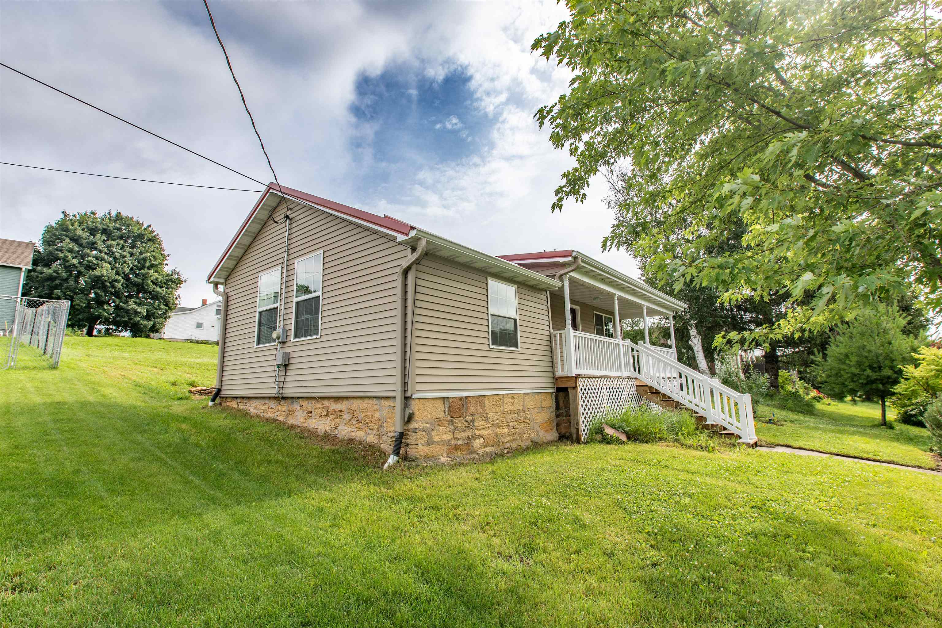 215 5th Street Mineral Point, WI 53565 - Photo 12 of 37